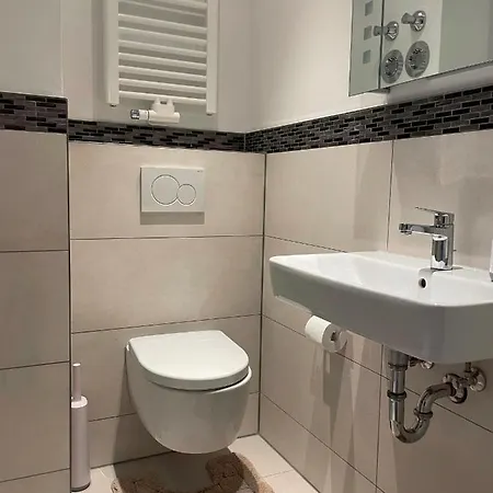 Sehr Zentral, Geraumiges, Helles Studio-apartment Colonia