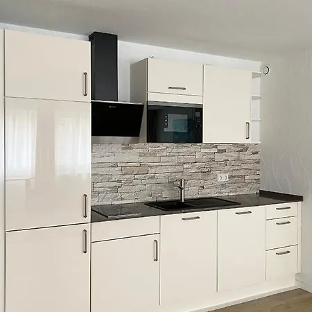Sehr Zentral, Geraumiges, Helles Studio-apartment
